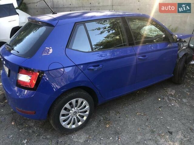 Шкода Фабия, объемом двигателя 1 л и пробегом 62 тыс. км за 3600 $, фото 1 на Automoto.ua