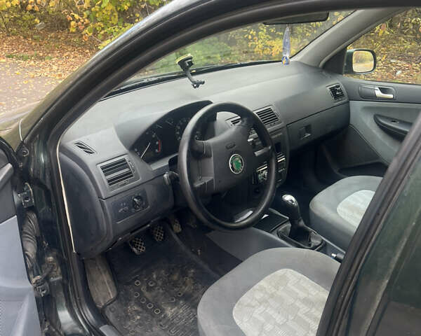 Шкода Фабия, объемом двигателя 1.4 л и пробегом 251 тыс. км за 2600 $, фото 4 на Automoto.ua