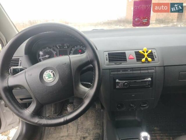 Шкода Фабия, объемом двигателя 1.39 л и пробегом 174 тыс. км за 4100 $, фото 9 на Automoto.ua