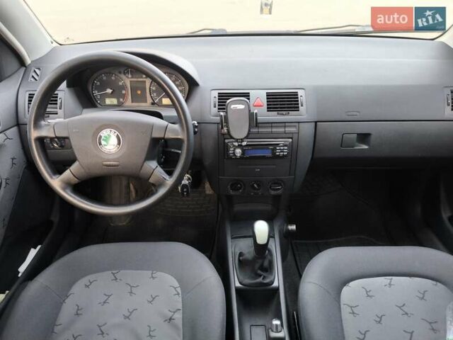 Шкода Фабія, об'ємом двигуна 1.2 л та пробігом 181 тис. км за 2100 $, фото 3 на Automoto.ua