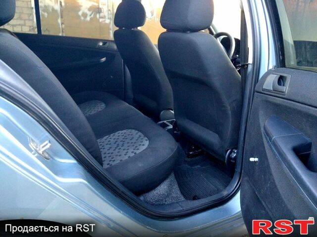 Шкода Фабия, объемом двигателя 12 л и пробегом 234 тыс. км за 2500 $, фото 7 на Automoto.ua