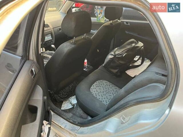 Шкода Фабия, объемом двигателя 1.39 л и пробегом 440 тыс. км за 1900 $, фото 6 на Automoto.ua
