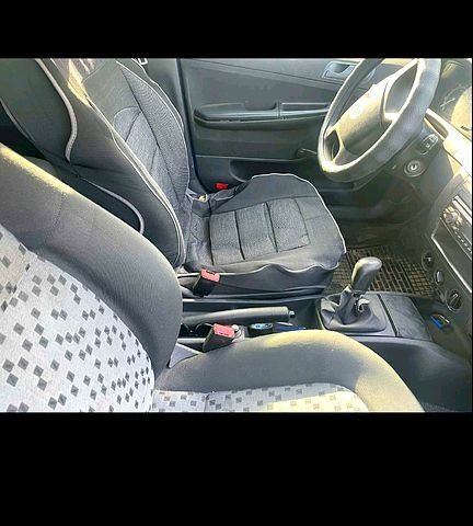 Шкода Фабия, объемом двигателя 1.2 л и пробегом 252 тыс. км за 2600 $, фото 5 на Automoto.ua