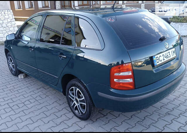 Шкода Фабия, объемом двигателя 1.4 л и пробегом 208 тыс. км за 3300 $, фото 4 на Automoto.ua