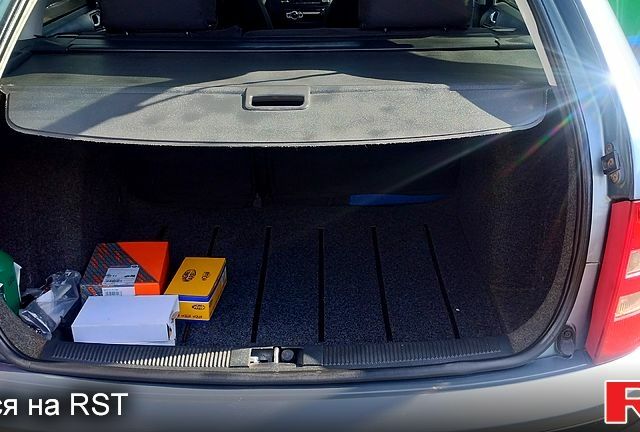 Шкода Фабия, объемом двигателя 1.4 л и пробегом 230 тыс. км за 3750 $, фото 11 на Automoto.ua