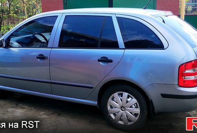 Шкода Фабия, объемом двигателя 1.4 л и пробегом 230 тыс. км за 3750 $, фото 6 на Automoto.ua