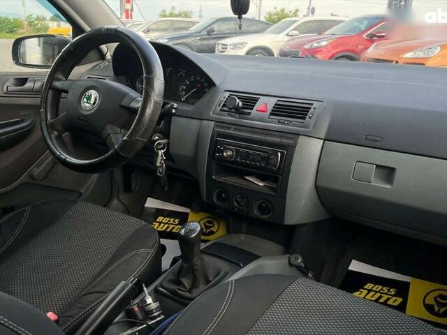 Шкода Фабия, объемом двигателя 1.4 л и пробегом 244 тыс. км за 3600 $, фото 18 на Automoto.ua