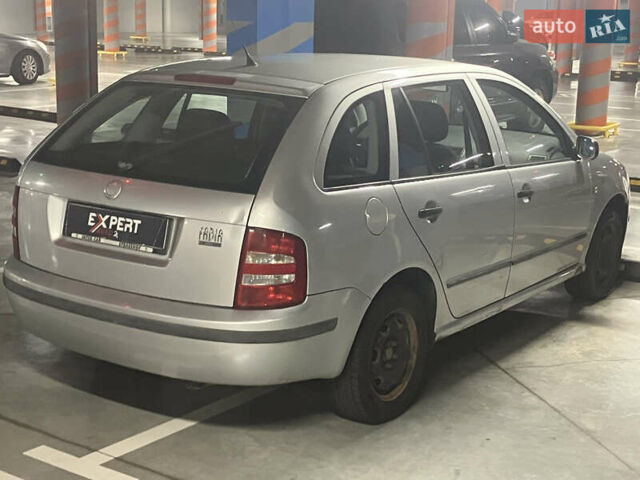 Шкода Фабия, объемом двигателя 1.9 л и пробегом 326 тыс. км за 3490 $, фото 3 на Automoto.ua
