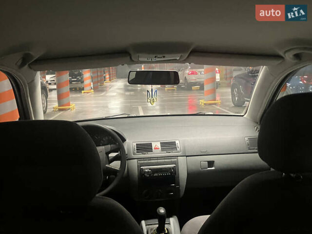 Шкода Фабия, объемом двигателя 1.9 л и пробегом 326 тыс. км за 3490 $, фото 18 на Automoto.ua