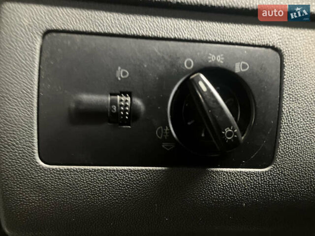 Шкода Фабия, объемом двигателя 1.9 л и пробегом 326 тыс. км за 3490 $, фото 13 на Automoto.ua