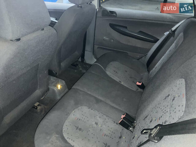 Шкода Фабия, объемом двигателя 1.9 л и пробегом 326 тыс. км за 3490 $, фото 11 на Automoto.ua