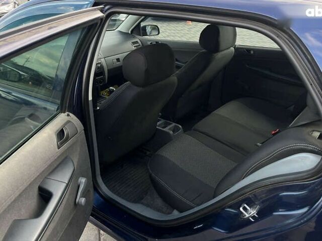Шкода Фабия, объемом двигателя 1.4 л и пробегом 244 тыс. км за 3600 $, фото 16 на Automoto.ua