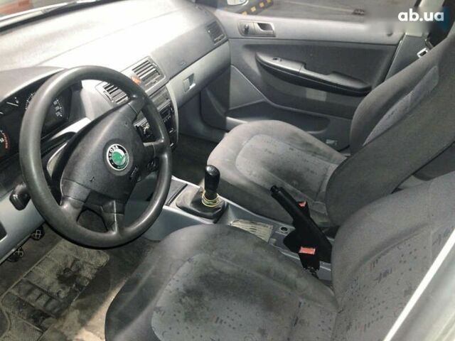 Шкода Фабия, объемом двигателя 1.9 л и пробегом 326 тыс. км за 3490 $, фото 10 на Automoto.ua
