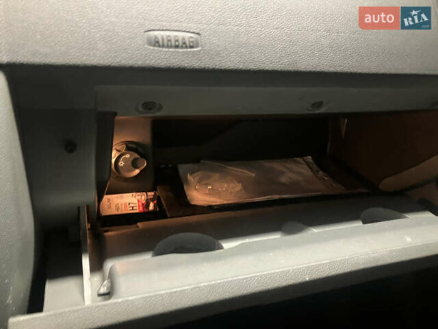 Шкода Фабия, объемом двигателя 1.9 л и пробегом 326 тыс. км за 3490 $, фото 15 на Automoto.ua