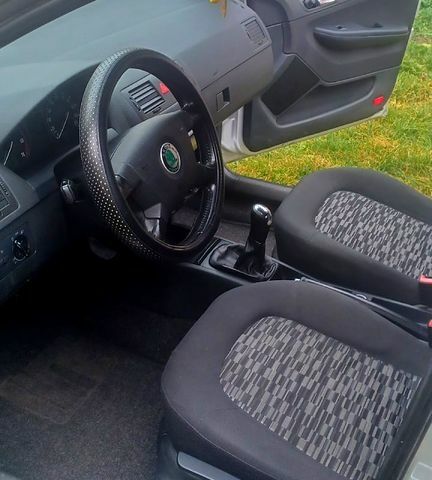 Шкода Фабия, объемом двигателя 1.4 л и пробегом 300 тыс. км за 4500 $, фото 7 на Automoto.ua