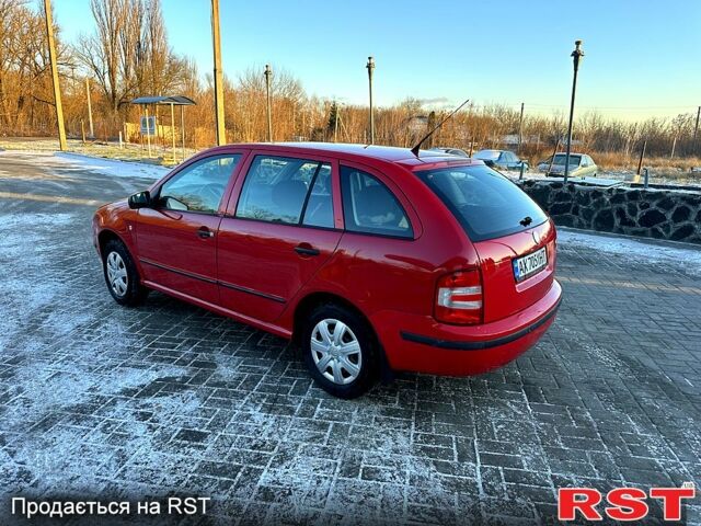 Шкода Фабия, объемом двигателя 1.2 л и пробегом 200 тыс. км за 3300 $, фото 5 на Automoto.ua