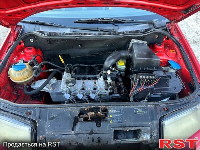 Шкода Фабия, объемом двигателя 1.2 л и пробегом 200 тыс. км за 3300 $, фото 2 на Automoto.ua