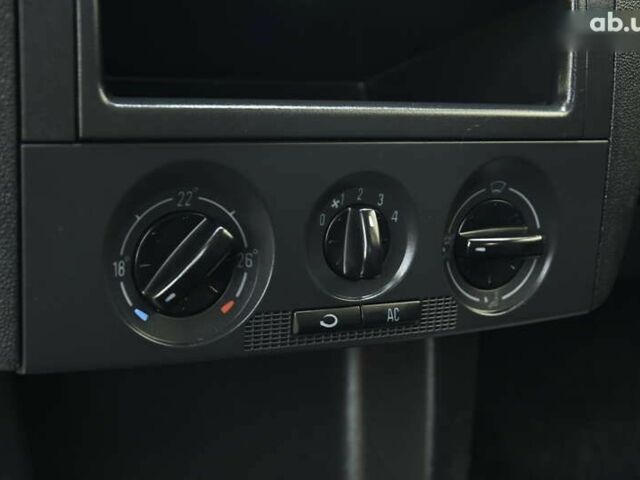 Шкода Фабия 2005 в Бердичеве на Automoto.ua Шкода Фабия, объемом двигателя 1.4 л и пробегом 186 тыс. км за 4800 $, фото 24 на Automoto.ua