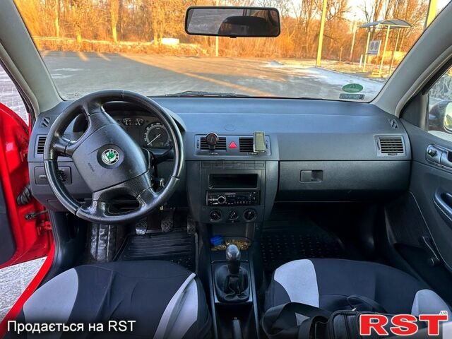 Шкода Фабия, объемом двигателя 1.2 л и пробегом 200 тыс. км за 3300 $, фото 7 на Automoto.ua