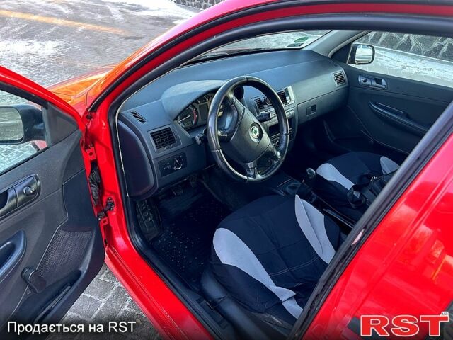 Шкода Фабия, объемом двигателя 1.2 л и пробегом 200 тыс. км за 3300 $, фото 6 на Automoto.ua