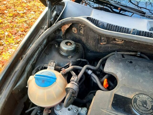 Шкода Фабия, объемом двигателя 1.4 л и пробегом 249 тыс. км за 4150 $, фото 8 на Automoto.ua