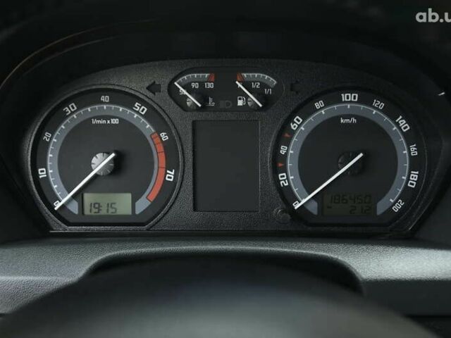 Шкода Фабия 2005 в Бердичеве на Automoto.ua Шкода Фабия, объемом двигателя 1.4 л и пробегом 186 тыс. км за 4800 $, фото 22 на Automoto.ua