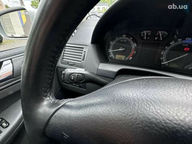 Шкода Фабия, объемом двигателя 1.4 л и пробегом 204 тыс. км за 4999 $, фото 26 на Automoto.ua