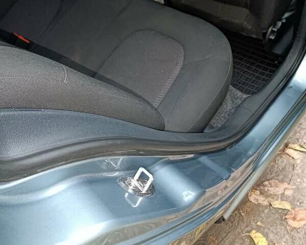 Шкода Фабия, объемом двигателя 1.4 л и пробегом 188 тыс. км за 4500 $, фото 12 на Automoto.ua