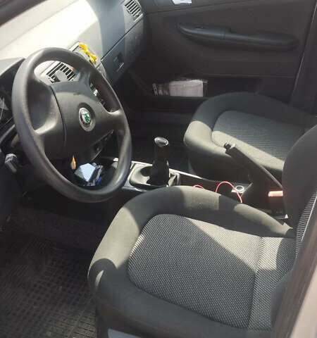 Шкода Фабія, об'ємом двигуна 1.4 л та пробігом 229 тис. км за 4050 $, фото 6 на Automoto.ua