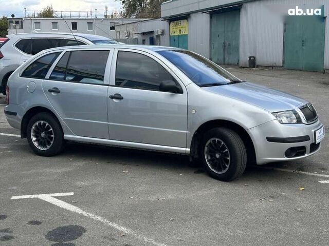 Шкода Фабия, объемом двигателя 1.2 л и пробегом 158 тыс. км за 4690 $, фото 4 на Automoto.ua