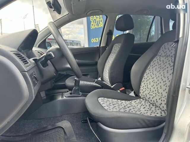 Шкода Фабия, объемом двигателя 1.2 л и пробегом 158 тыс. км за 4390 $, фото 15 на Automoto.ua