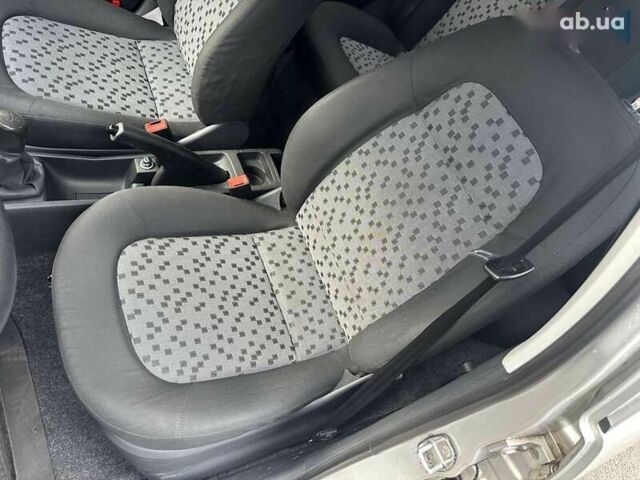 Шкода Фабия, объемом двигателя 1.2 л и пробегом 158 тыс. км за 4690 $, фото 16 на Automoto.ua