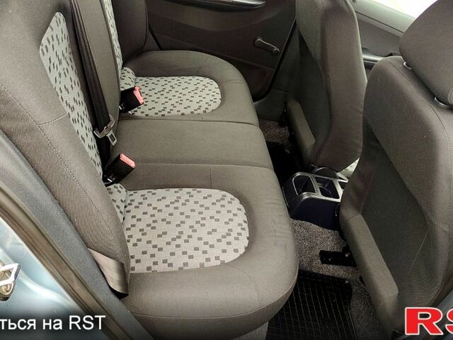 Шкода Фабия, объемом двигателя 1.4 л и пробегом 194 тыс. км за 4900 $, фото 1 на Automoto.ua