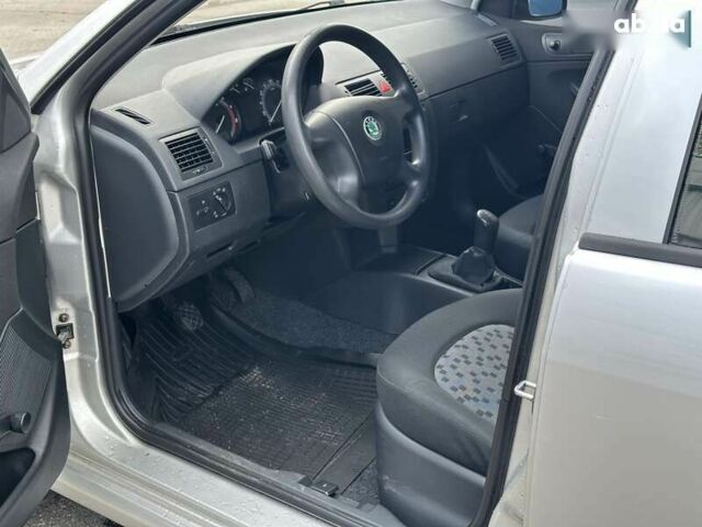 Шкода Фабия, объемом двигателя 1.2 л и пробегом 158 тыс. км за 4690 $, фото 14 на Automoto.ua