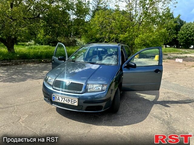 Шкода Фабия, объемом двигателя 1.2 л и пробегом 180 тыс. км за 3200 $, фото 1 на Automoto.ua