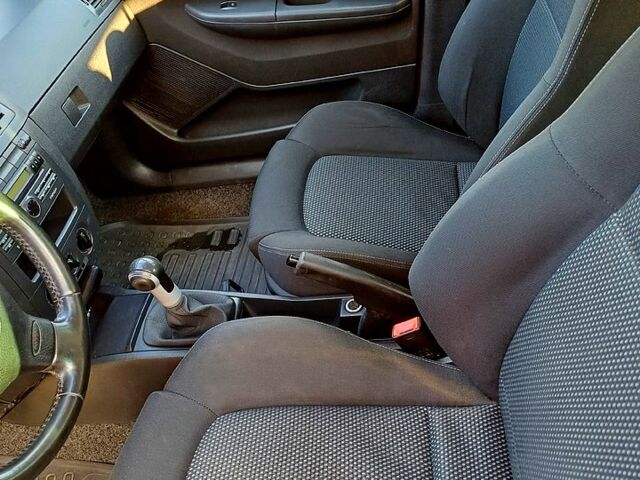 Шкода Фабія, об'ємом двигуна 1.4 л та пробігом 220 тис. км за 3950 $, фото 3 на Automoto.ua