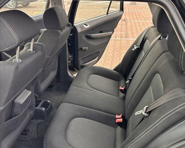 Шкода Фабия, объемом двигателя 1.39 л и пробегом 227 тыс. км за 4300 $, фото 6 на Automoto.ua