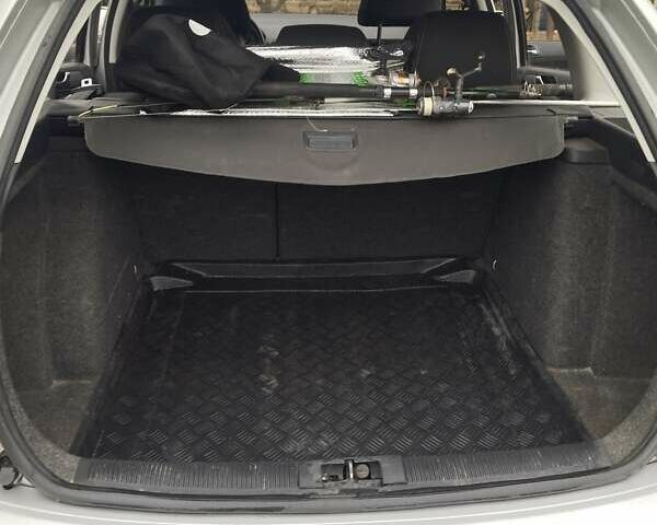 Шкода Фабия, объемом двигателя 1.39 л и пробегом 264 тыс. км за 4200 $, фото 4 на Automoto.ua