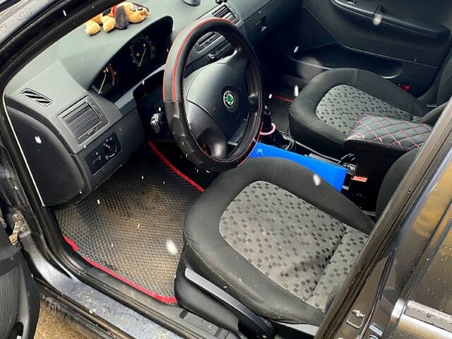 Шкода Фабия, объемом двигателя 14 л и пробегом 187 тыс. км за 3600 $, фото 4 на Automoto.ua