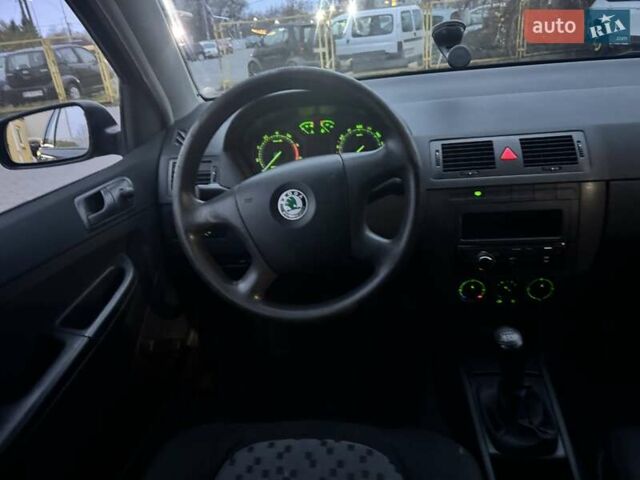 Шкода Фабия, объемом двигателя 1.2 л и пробегом 250 тыс. км за 2999 $, фото 13 на Automoto.ua