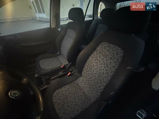 Шкода Фабия, объемом двигателя 1.2 л и пробегом 250 тыс. км за 2999 $, фото 16 на Automoto.ua