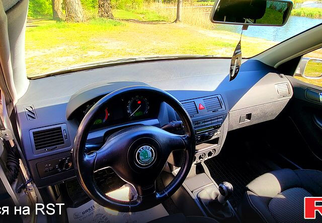 Шкода Фабия, объемом двигателя 1.4 л и пробегом 240 тыс. км за 4800 $, фото 3 на Automoto.ua
