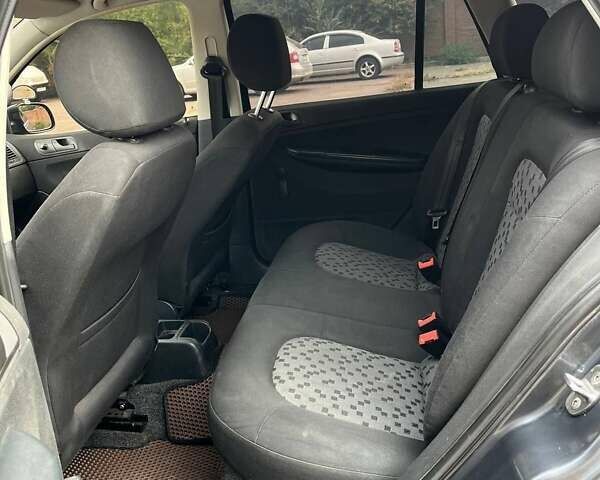 Шкода Фабия 2007 в Кривом Роге на Automoto.ua Шкода Фабия, объемом двигателя 1.2 л и пробегом 180 тыс. км за 3699 $, фото 1 на Automoto.ua