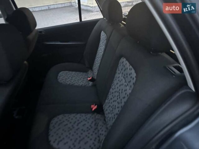 Шкода Фабия, объемом двигателя 1.2 л и пробегом 250 тыс. км за 2999 $, фото 12 на Automoto.ua