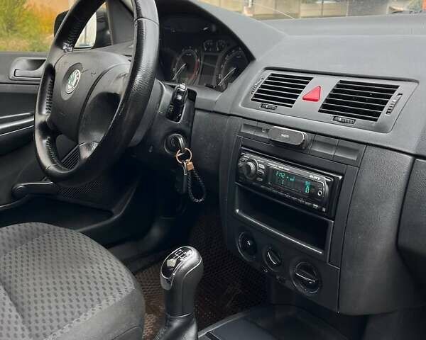 Шкода Фабия 2007 в Кривом Роге на Automoto.ua Шкода Фабия, объемом двигателя 1.2 л и пробегом 180 тыс. км за 3699 $, фото 5 на Automoto.ua