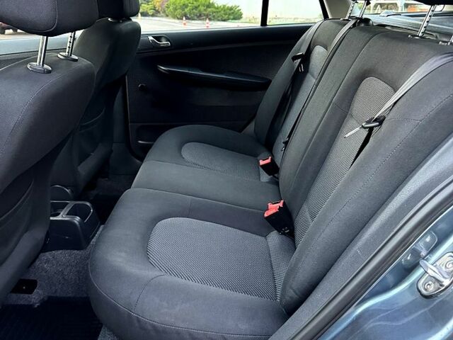 Шкода Фабия, объемом двигателя 1.4 л и пробегом 133 тыс. км за 5300 $, фото 6 на Automoto.ua