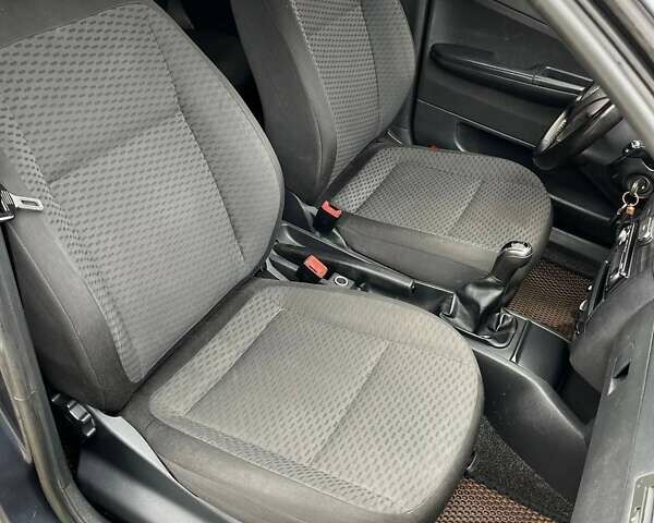 Шкода Фабия 2007 в Кривом Роге на Automoto.ua Шкода Фабия, объемом двигателя 1.2 л и пробегом 180 тыс. км за 3699 $, фото 8 на Automoto.ua