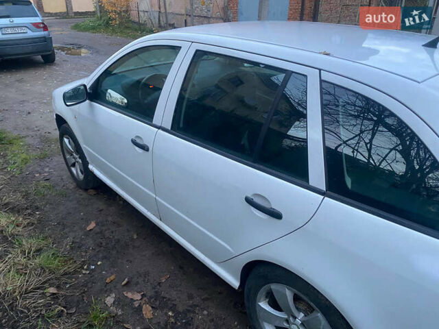 Шкода Фабия, объемом двигателя 1.4 л и пробегом 350 тыс. км за 3200 $, фото 5 на Automoto.ua