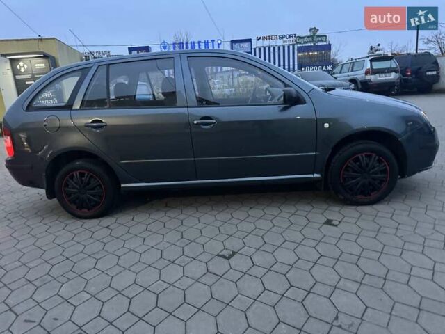 Шкода Фабия, объемом двигателя 1.2 л и пробегом 250 тыс. км за 2999 $, фото 3 на Automoto.ua
