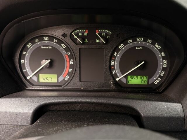 Шкода Фабия, объемом двигателя 1.9 л и пробегом 364 тыс. км за 2700 $, фото 7 на Automoto.ua